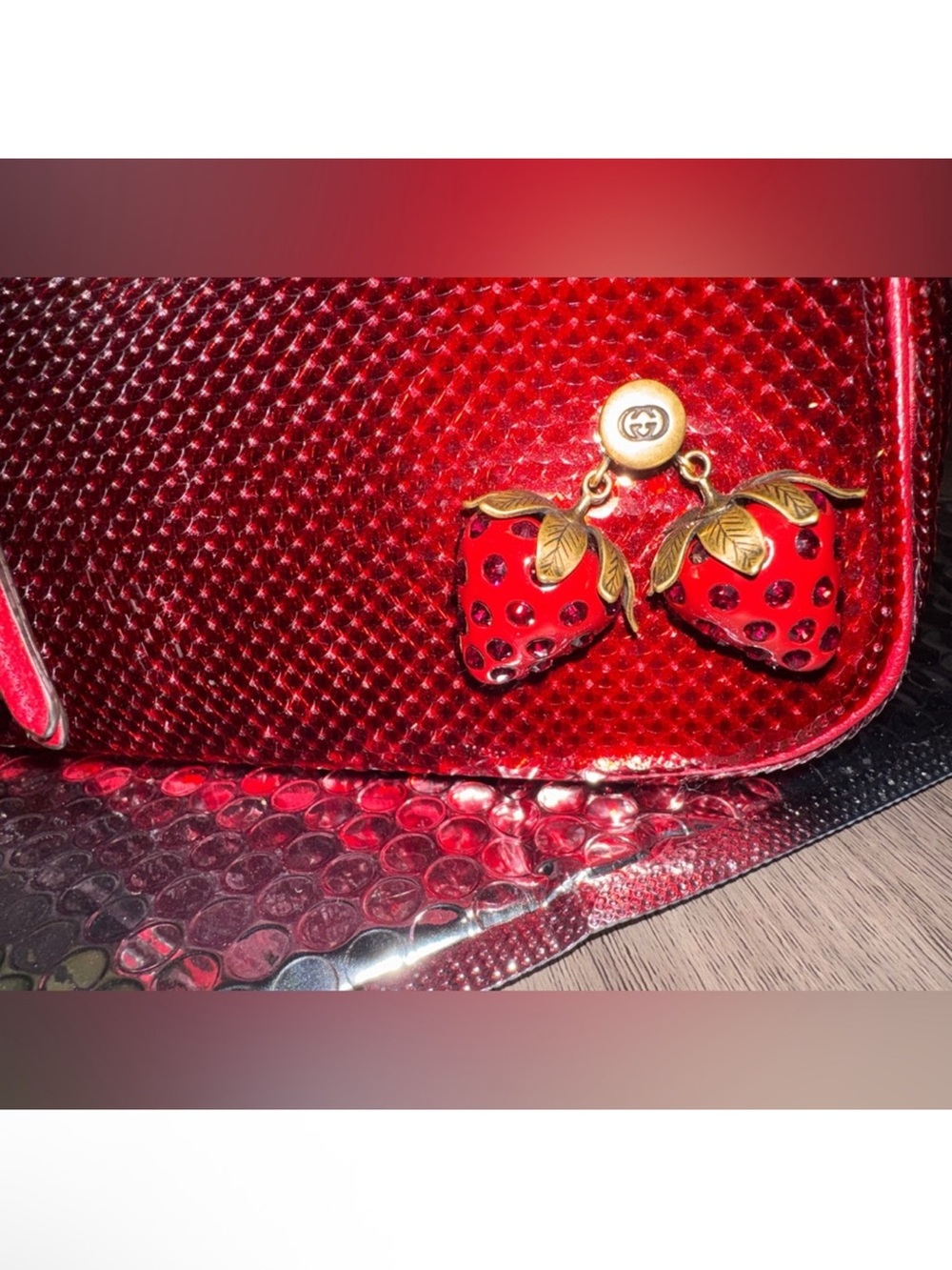 Gucci GG Marmont Strawberry Red Sequin Shoulder Bag - Picture 6 of 8